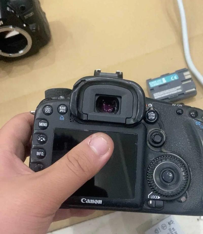 佳能7D配什么镜头好