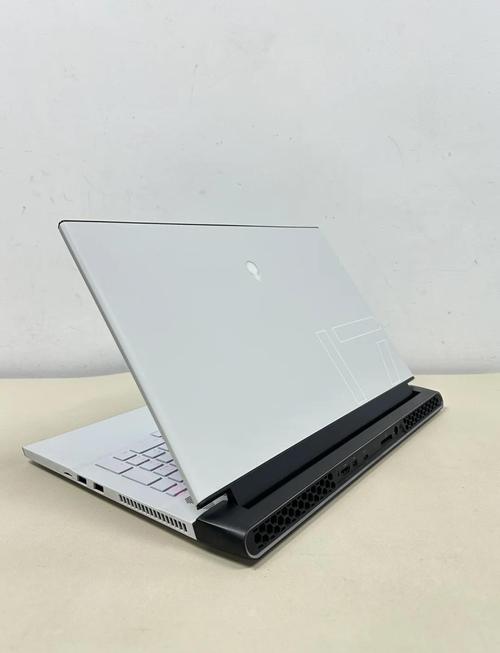 请问这些哪个是R1,R2,R3,R4?我实在分不清了,求解答,谢谢!