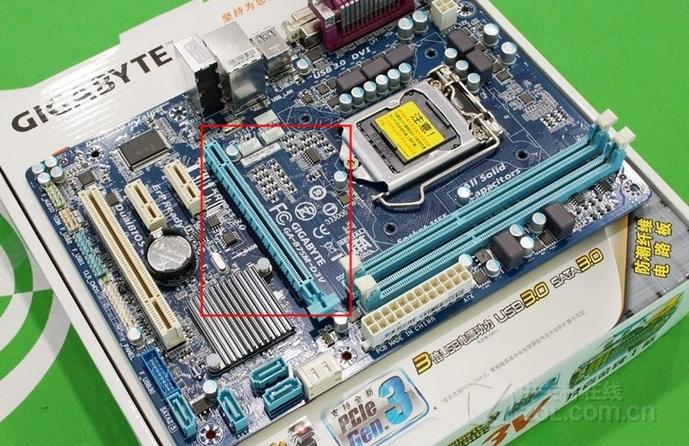 显卡的图标怎么在桌面上显示?