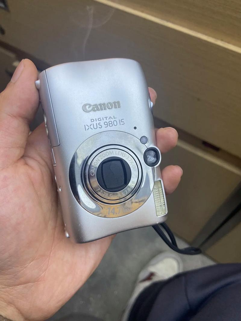 佳能ixus980is和佳能ixus980的区别