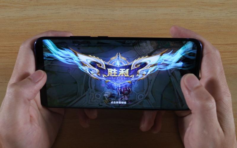 小米5s玩王者荣耀团战时候卡吗