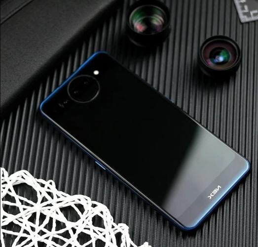 手机屏幕碎了怎么换?