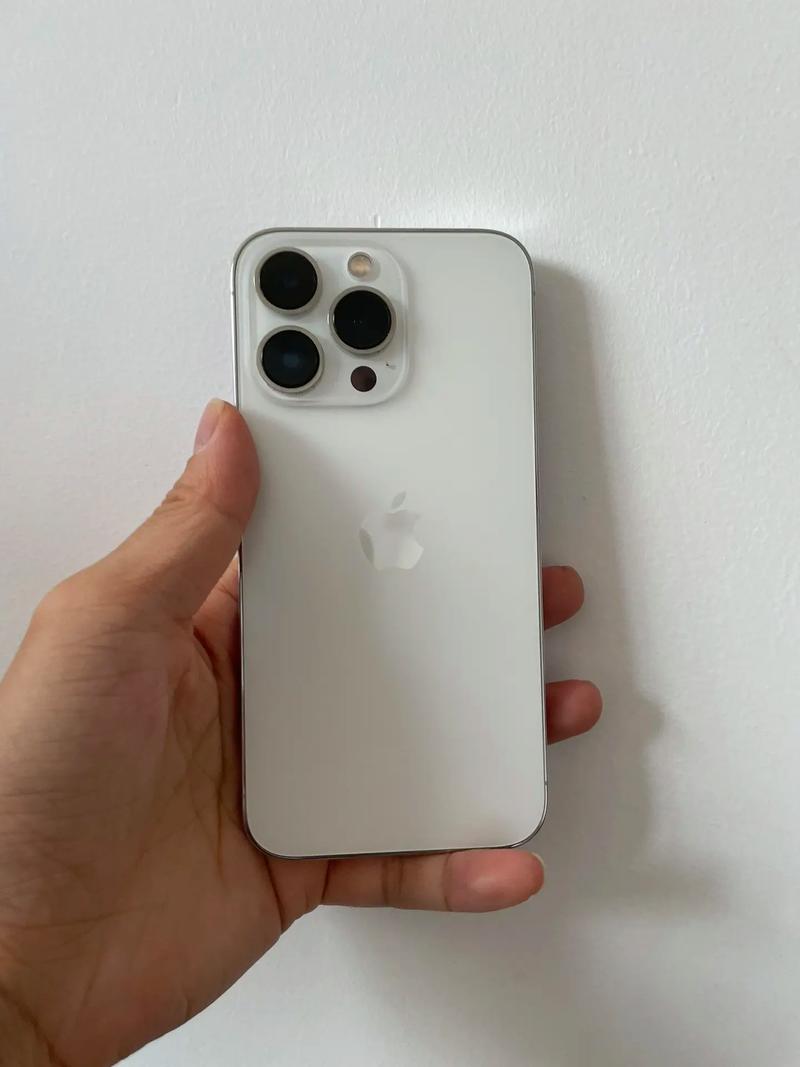 选取苹果13pro还是16