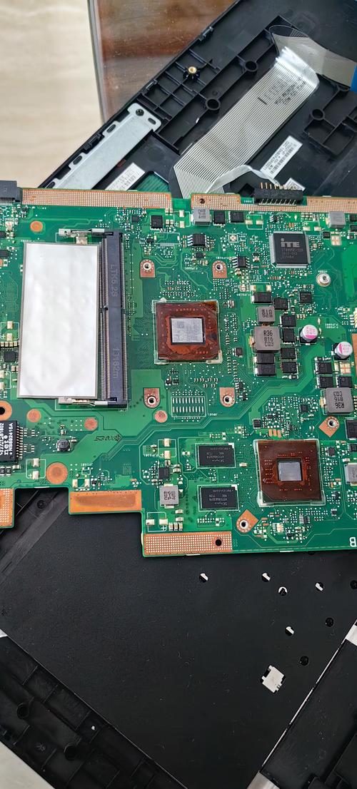 华硕x550可不可以换CPU