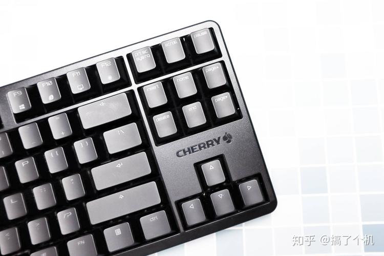原厂樱桃轴,Cherry键盘、鼠标上手体验。