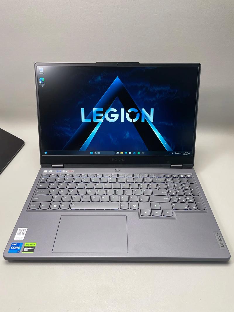 y9000p13900hx有雷电接口吗