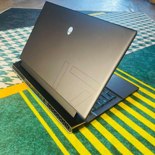 为什么外星人笔记本比同等配置的其他电脑贵很多