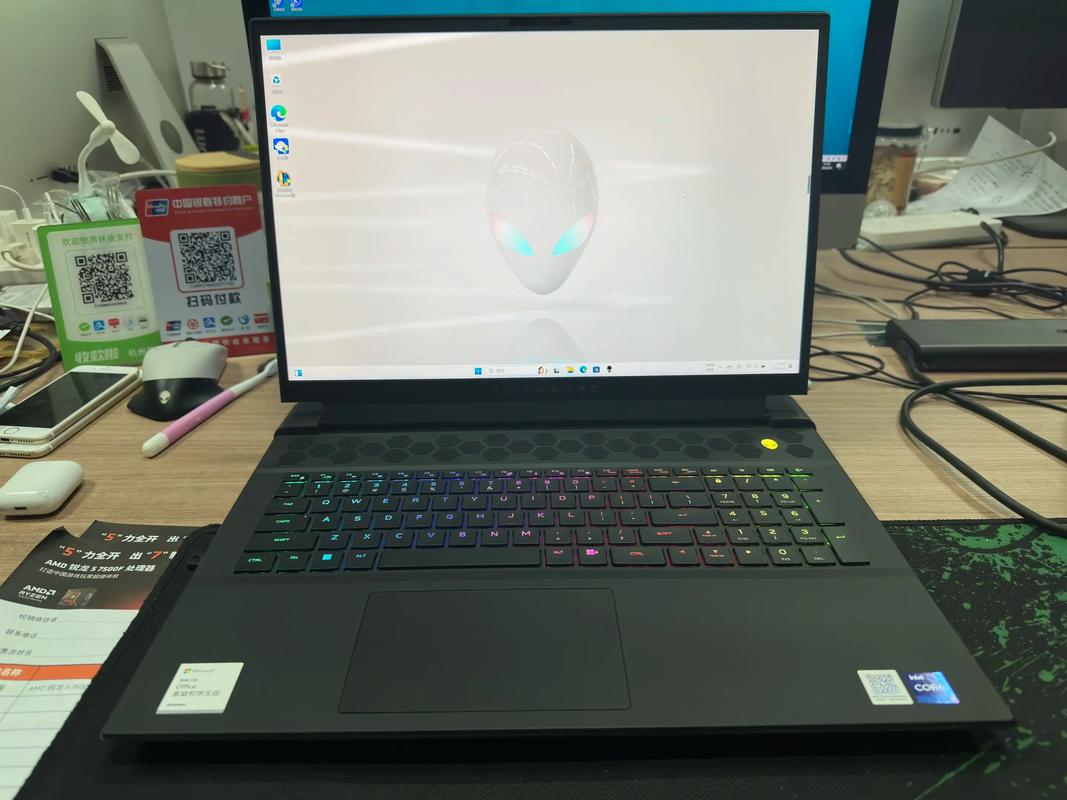 你好,外星人是戴尔旗下的为什么比戴尔还贵?