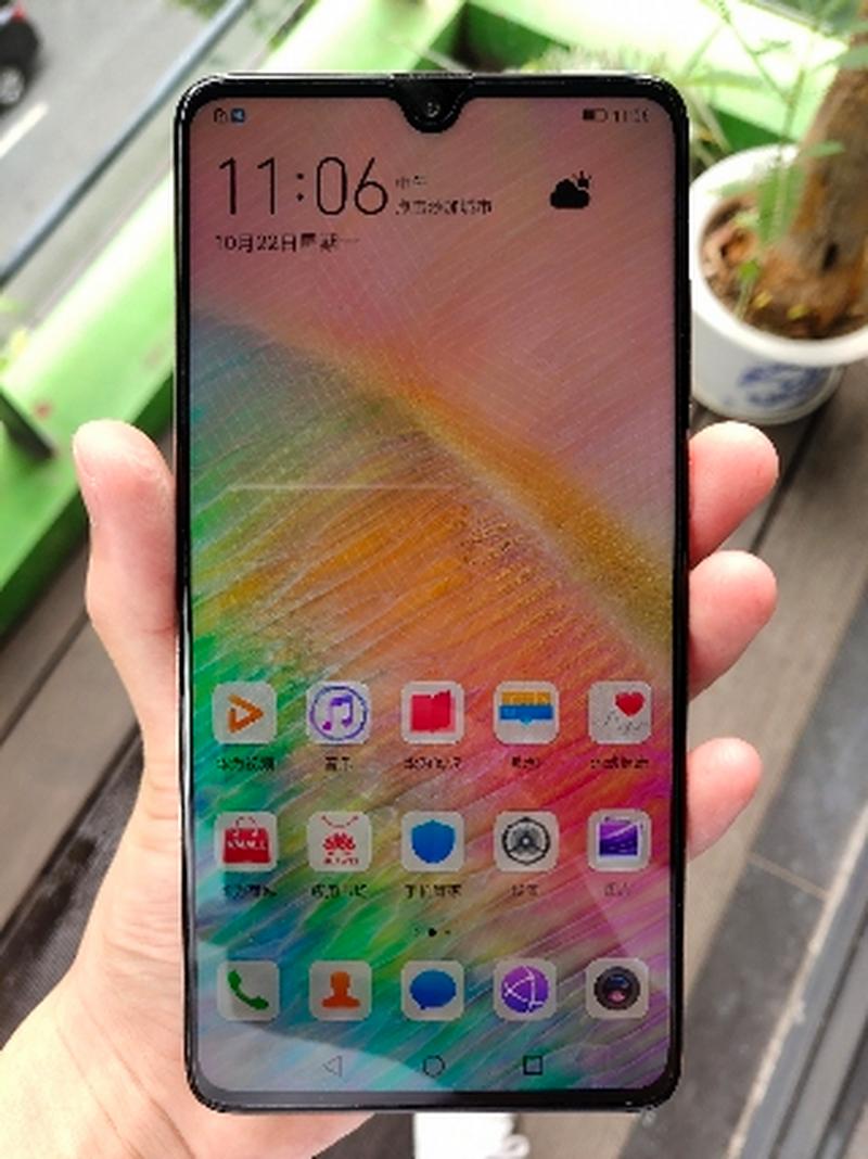 华为mate20怎么样,颗粒感明显吗,值得入手吗