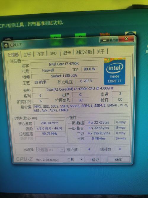 i54570被配了gt630-1gd5显卡,后来过了3个月在网上发现说i54570的自带...