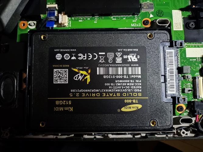 thinkpadw540能装几块硬盘?谁晓得啊?