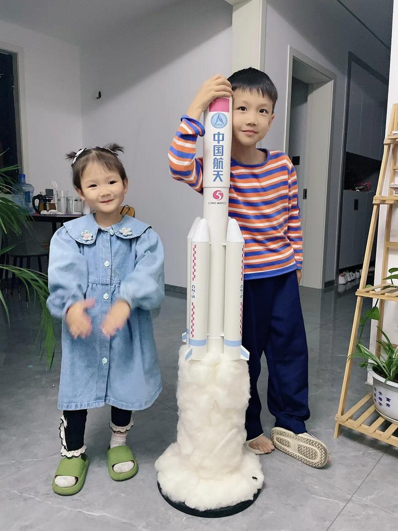 可爱的宇航员怎么画