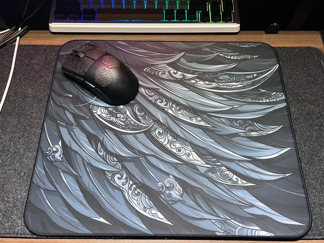 s里面两点的是哪个牌子鼠标垫