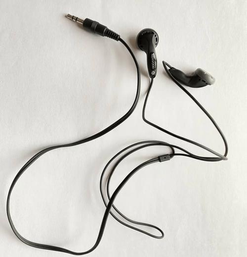 同价位的耳机,是平头塞的音质好,还是头戴式,入耳式的好?