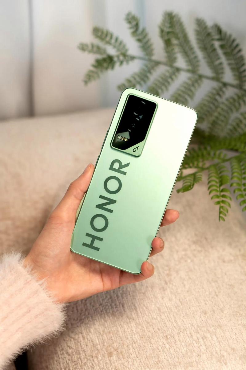 华为g525怎么样,四核,1.2GHz什么意思?四核与1.2GHZ有关系么,是否越...