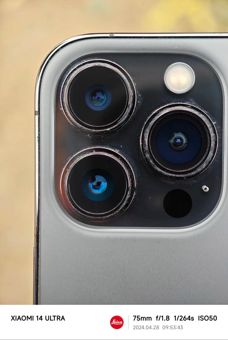 苹果手机后面为什么是3个摄像头