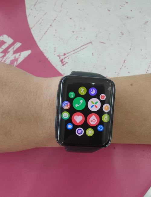 oppowatch一代和二代的区别