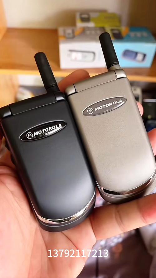 摩托罗拉A920手机如何设置时间和日期?