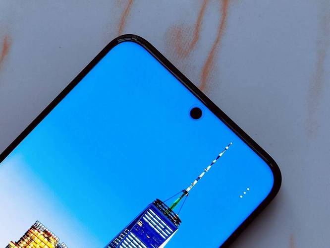 仅7.45mm轻薄机身的荣耀X30i上手,这手感也忒舒服了