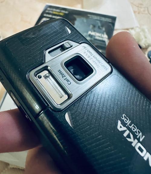 诺基亚Nokia新推出三款复刻功能机,还自带耳机