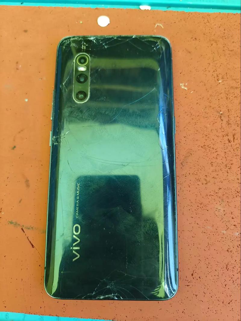 vivox27能单独更换外屏吗?