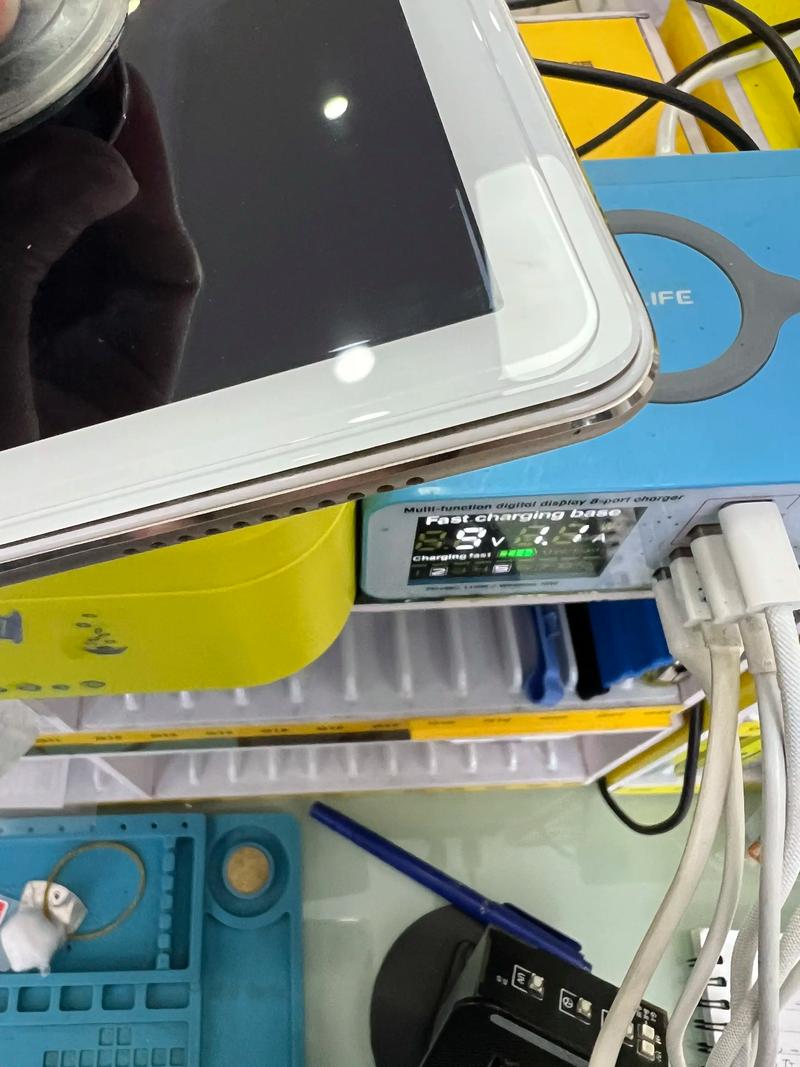 华为M5青春版10.1英寸换一个外屏多少钱?