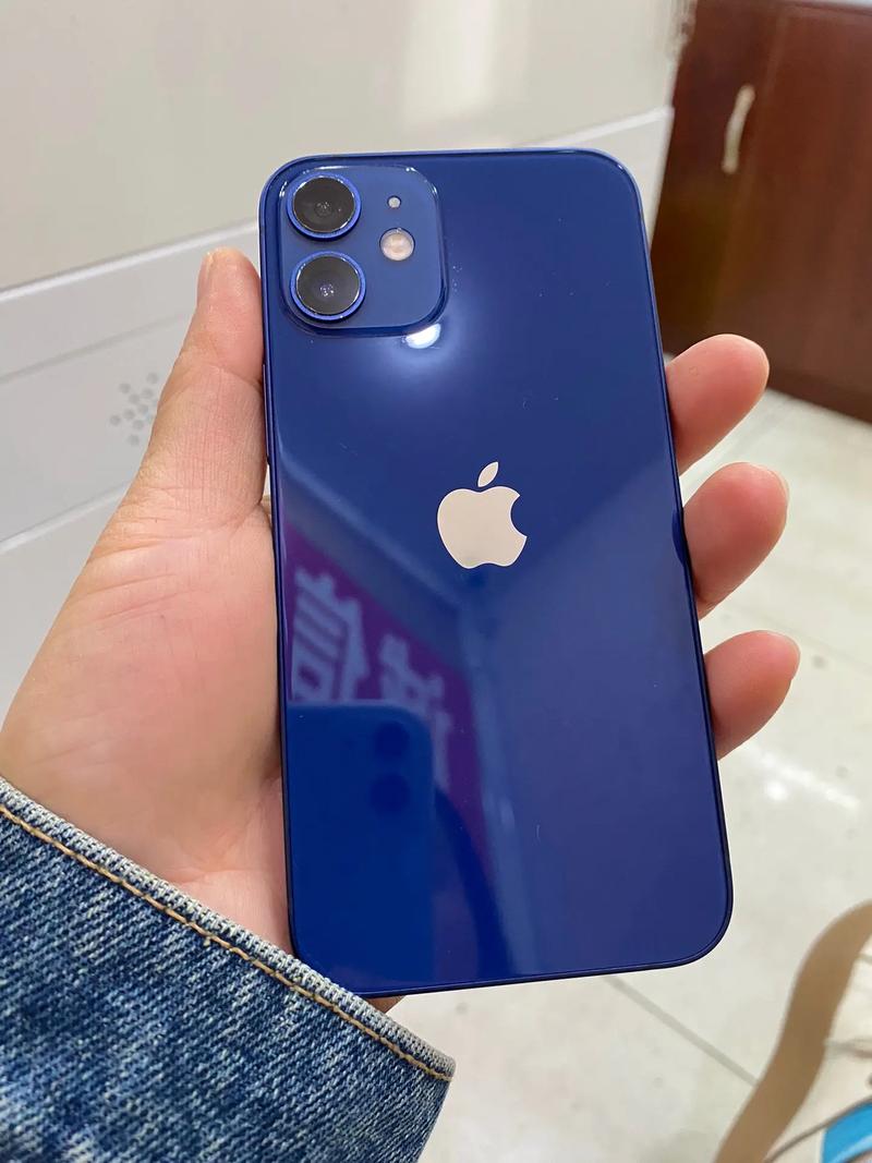 为什么被捧上天iPhone12mini小屏机,如今却要停产?