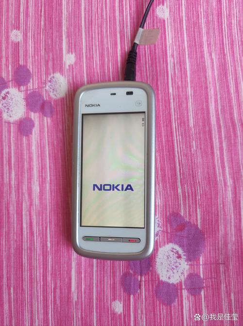 请问诺基亚E90和诺基亚N95哪个好