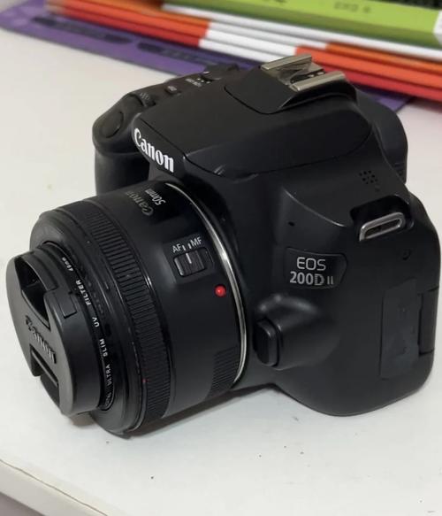 请问佳能200d是什么意思