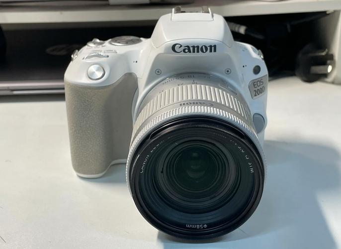 佳能200d二代怎么看什么时候购买