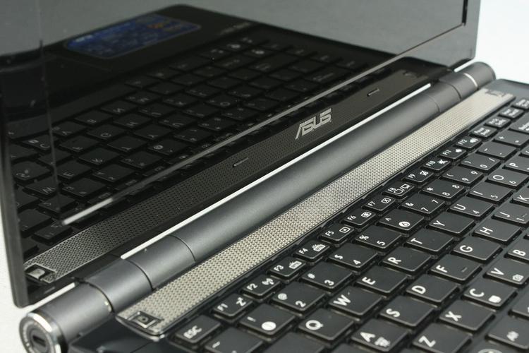 华硕U80E667V-SL华硕U80E667V-SL外观